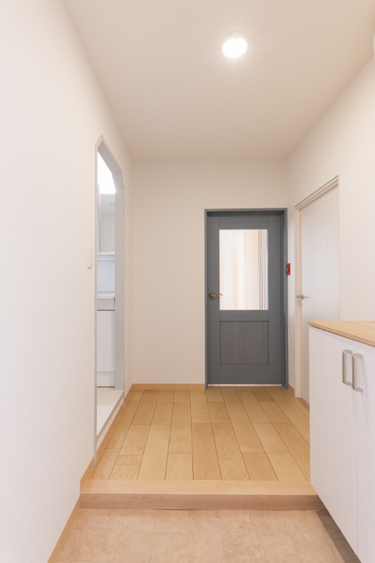 リノベーション後｜玄関・廊下